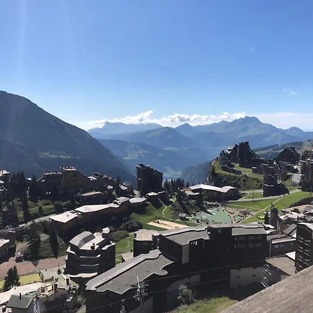 Avoriaz 4pers Plein Sud Skis Aux Pieds *